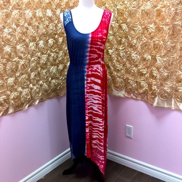 2/$60😍NWOT Tie die dress with lace accents - Picture 1 of 8